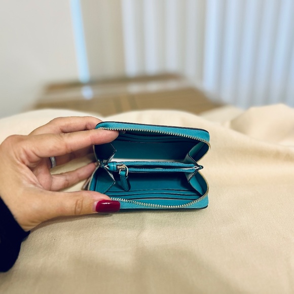 Kate Spade Stone Blue Wallet EUC - Picture 3 of 3